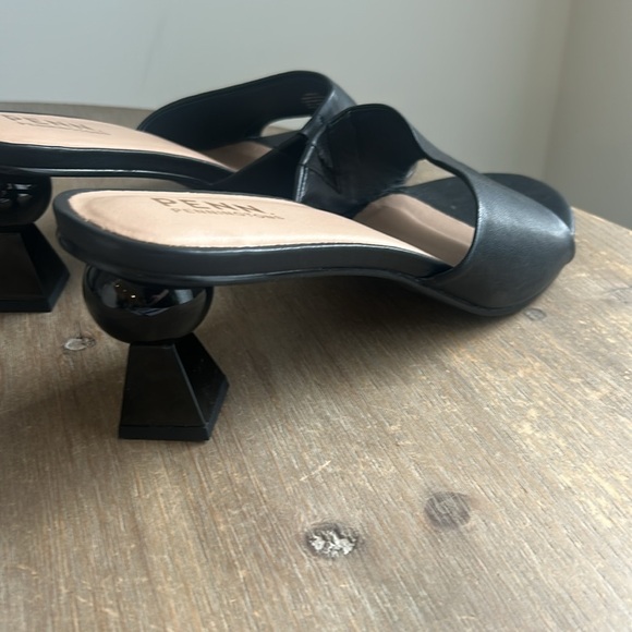 Penningtons Geometric Block Heel Slip On Sandal Black Size 12 WW - Picture 4 of 16